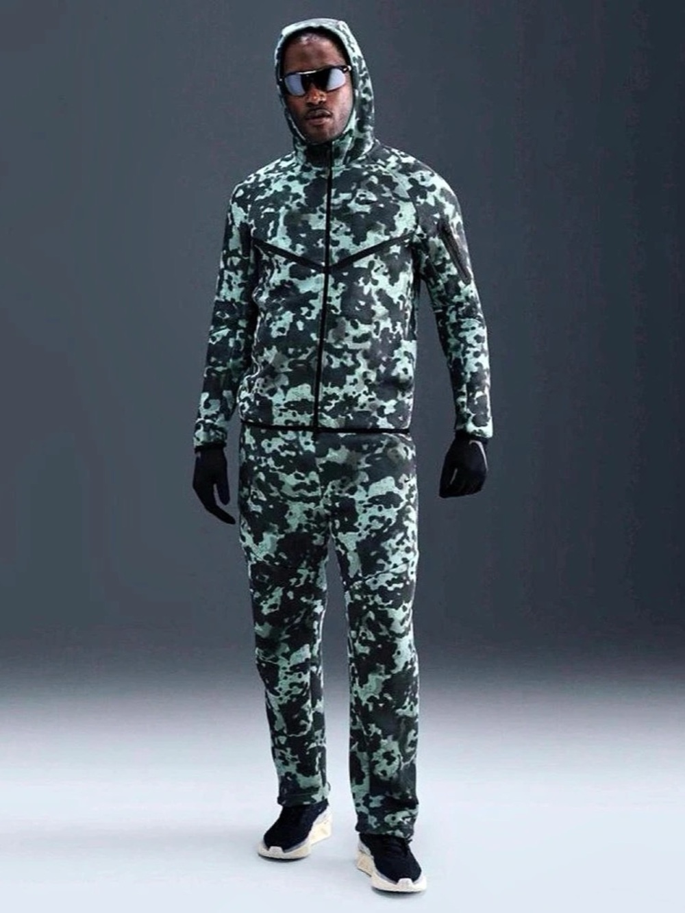 Nike Tech Fleece Green Digital Camo Full-Zip Hoodie